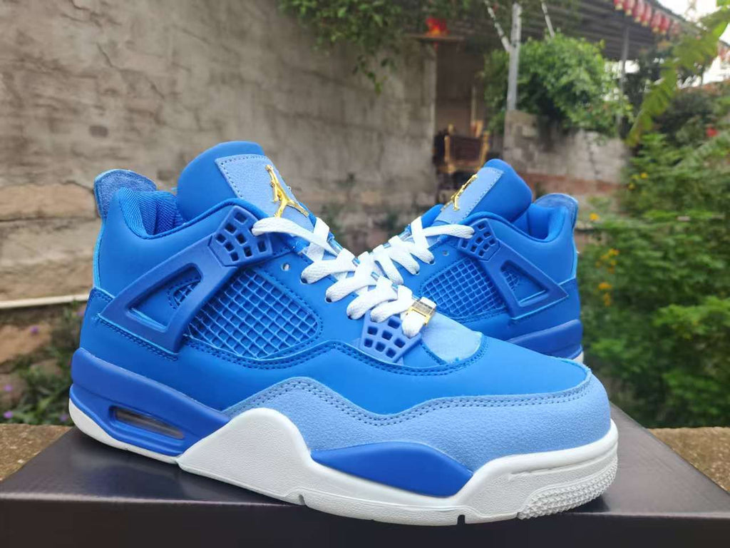 Air Jordan 4 "University Blue"