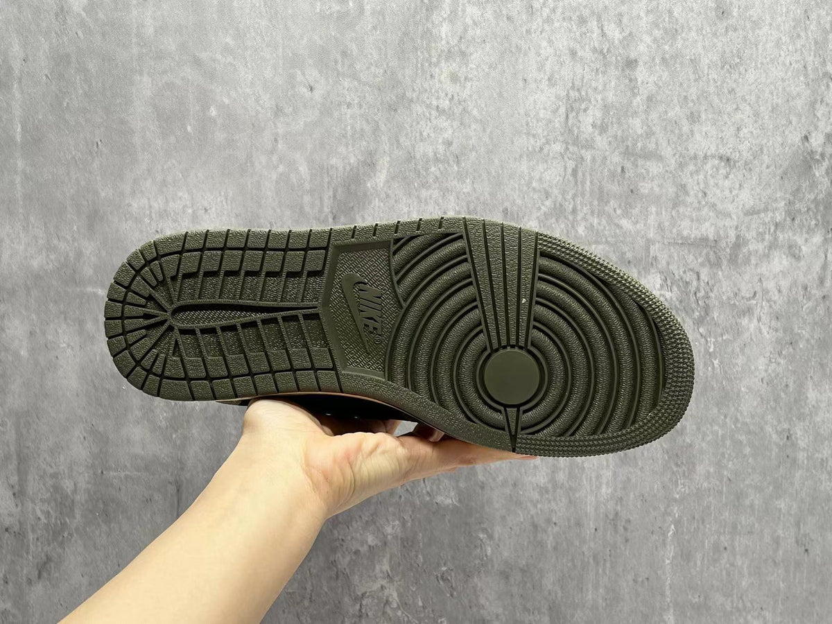 Travis Scott x Air Jordan 1 Low OG 'Medium Olive'