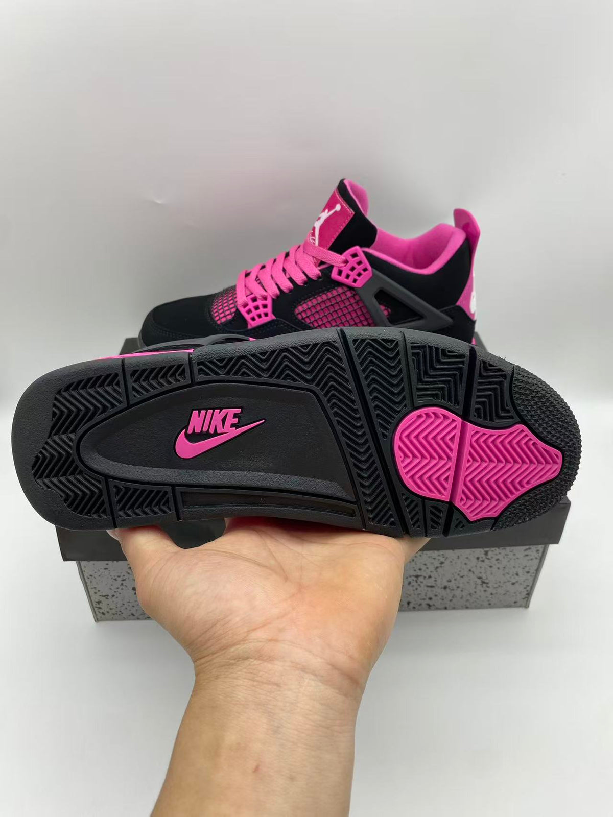 Air Jordan 4 Retro 'Vivid Pink'