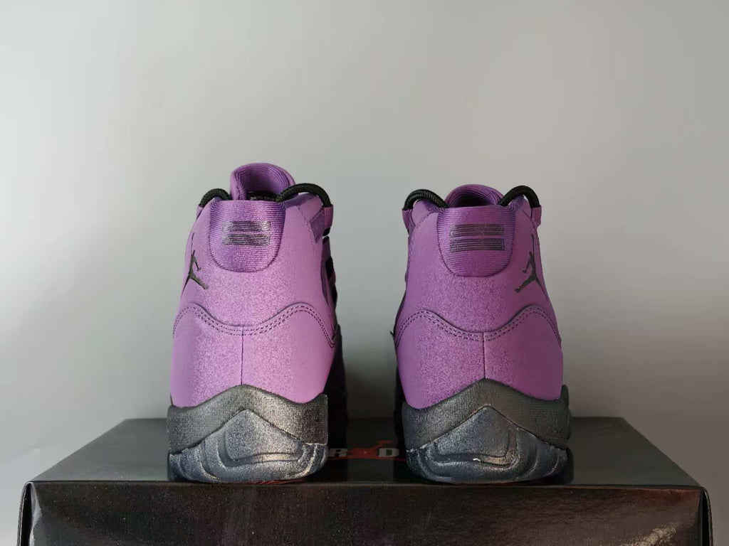 Air Jordan 11 'Mojave' (2025)