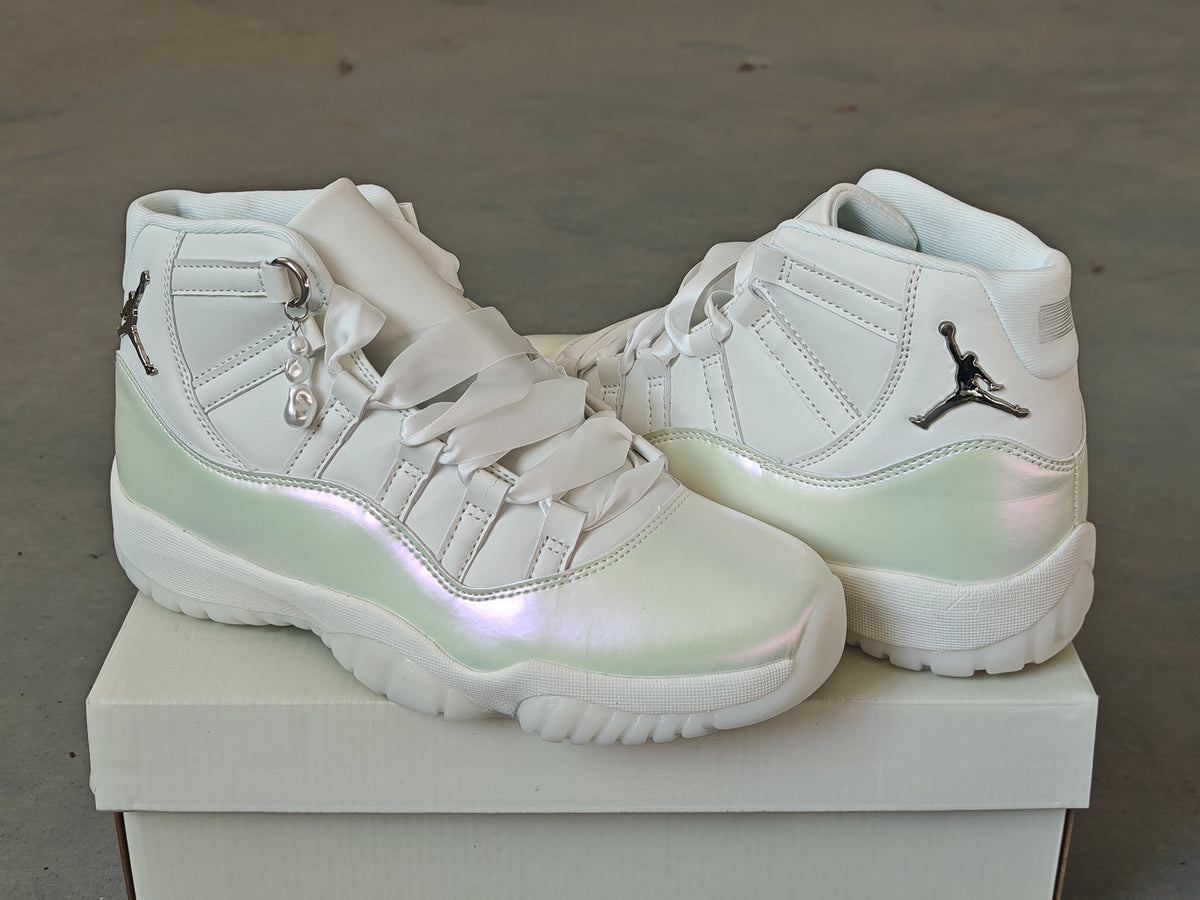 Air Jordan 11 'Pearl'