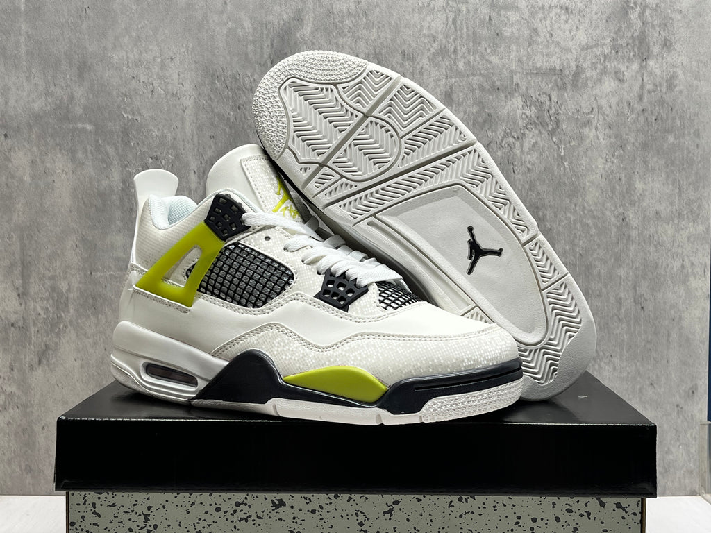 Air Jordan 4 Flight Club Sail Black University Red