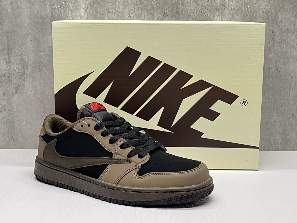 Air Jordan 1 High Dior Reverse Swoosh Low-Top Sneakers