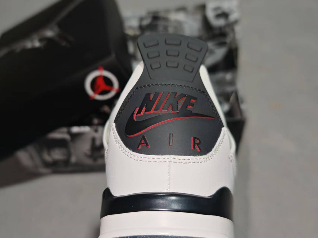 Air Jordan 4 Retro 'Flight Club'