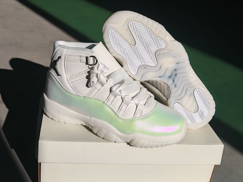 Air Jordan 11 'Pearl'