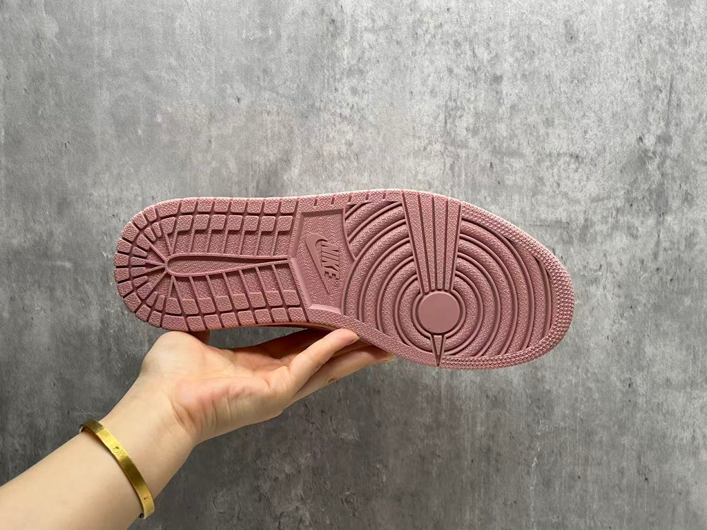 Travis Scott x Air Jordan 1 Low OG 'Shy Pink/Red'