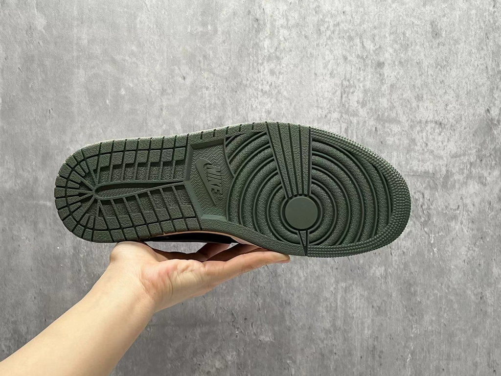 Travis Scott x Air Jordan 1 Retro Low OG SP 'Olive' – Women's